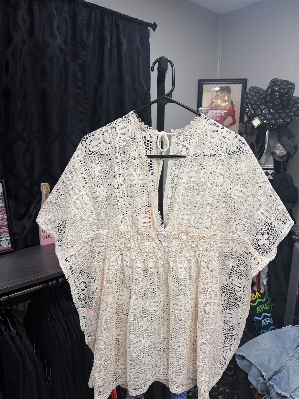 Xhilaration Lace Crochet Flutter Sleeve Tunic - Cream (Large)